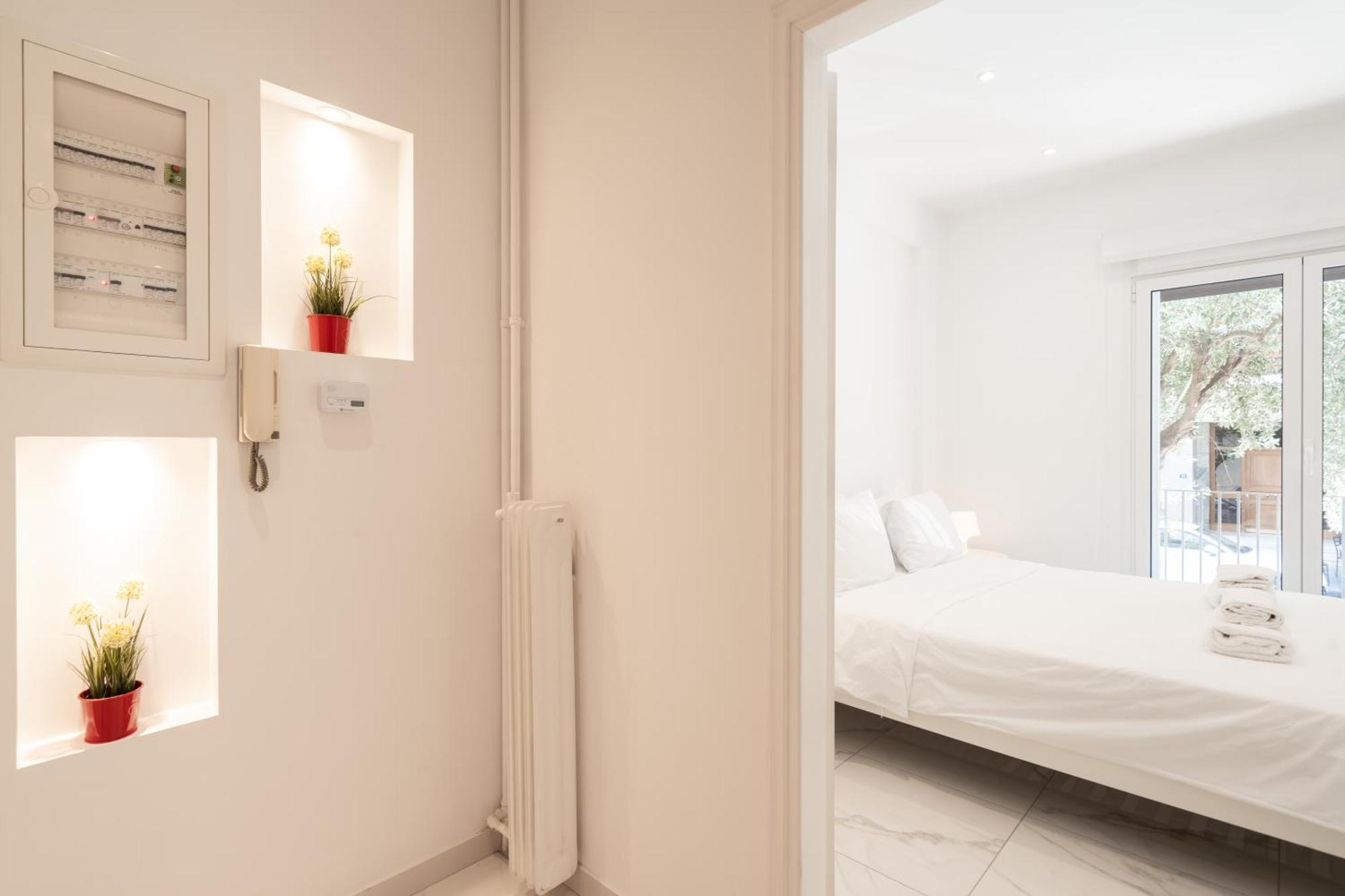 Sophisticated Modern Apt In Athens Center Εξωτερικό φωτογραφία