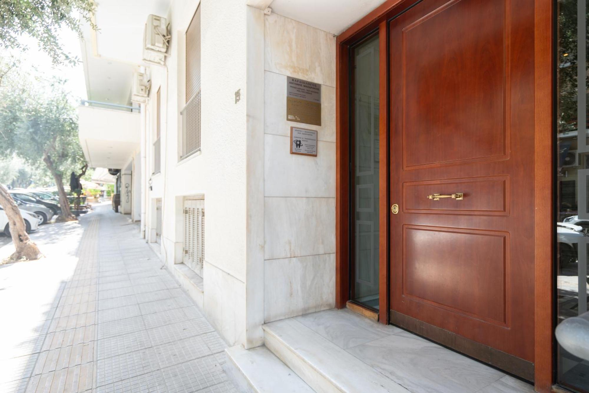 Sophisticated Modern Apt In Athens Center Εξωτερικό φωτογραφία